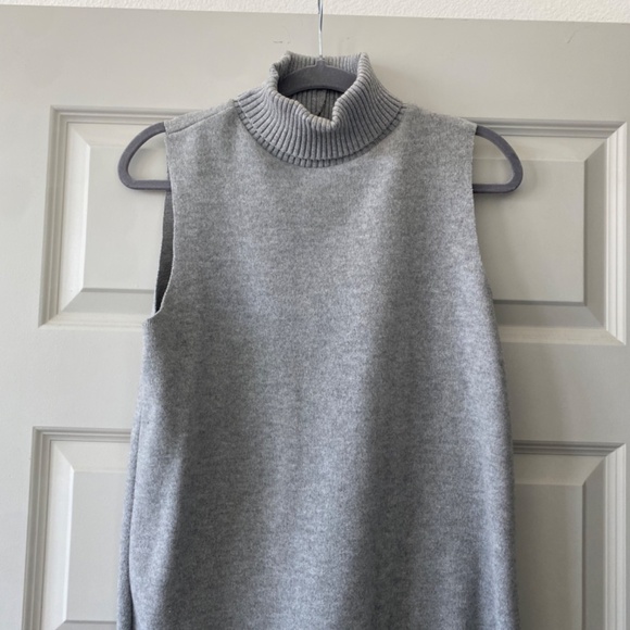 NWOT Zara Sleeveless Turtleneck Top - Picture 4 of 4